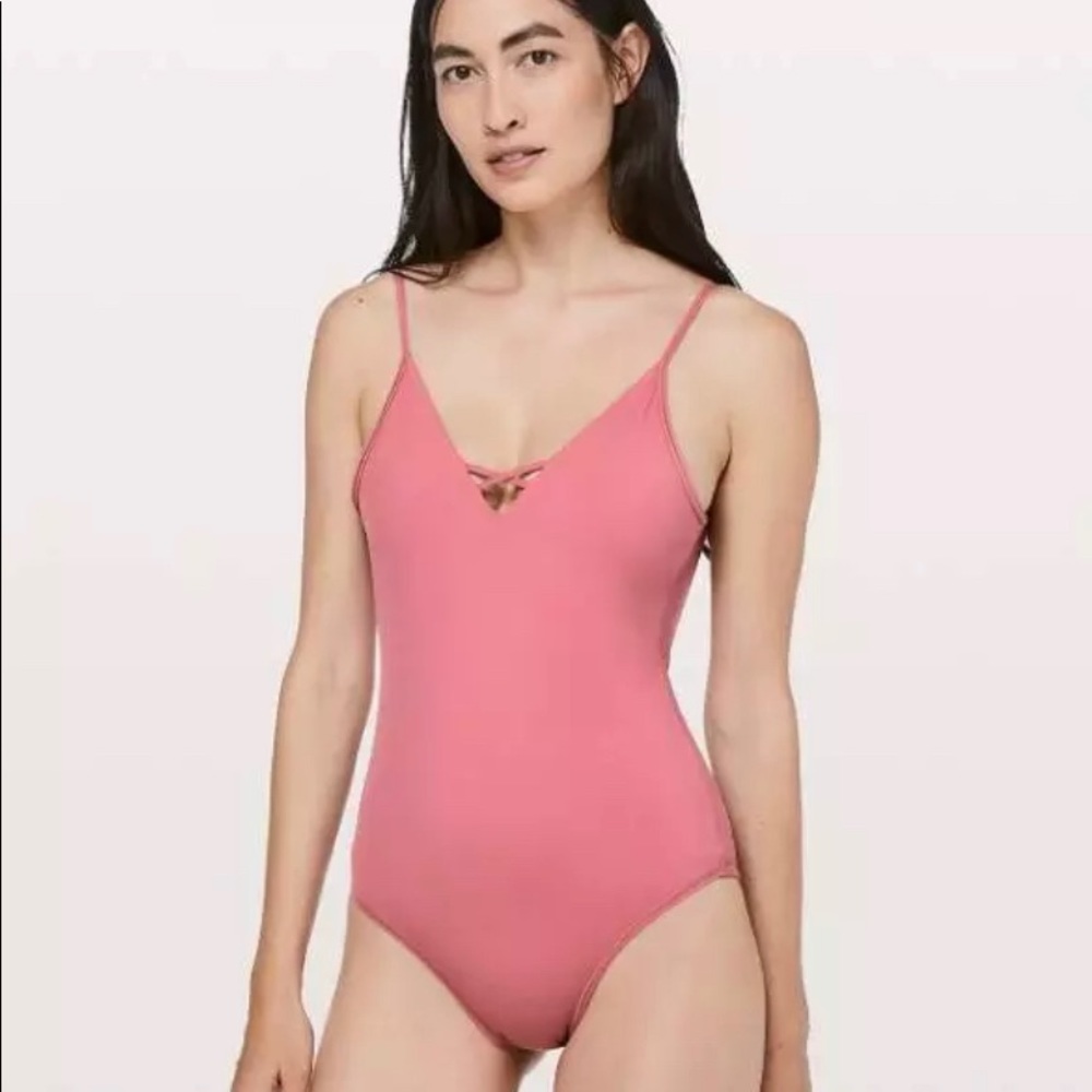 NWT Lululemon shoreline one piece Size 8